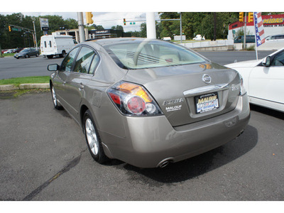 nissan altima 2007 lt  brown sedan 2 5 sl gasoline 4 cylinders front wheel drive automatic with overdrive 08902