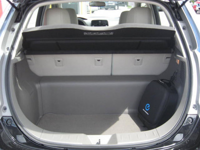 nissan leaf 2011 black hatchback sl l electric front wheel drive automatic 33884