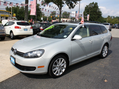 volkswagen jetta 2011 silver wagon 2 5 se gasoline 5 cylinders front wheel drive automatic 07702