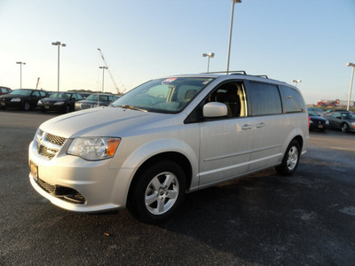 dodge grand caravan 2011 silver van mainstreet flex fuel 6 cylinders front wheel drive automatic 60915