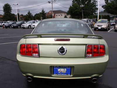 ford mustang 2005 legend lime coupe gt deluxe gasoline 8 cylinders rear wheel drive 5 speed manual 07701