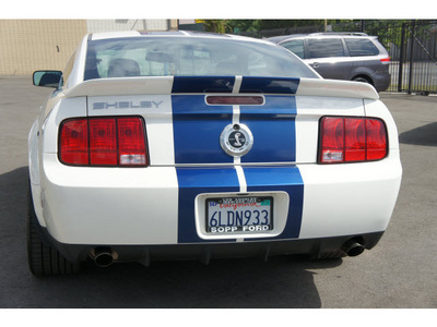 ford shelby gt500 2007 white coupe gasoline 8 cylinders rear wheel drive manual 90004