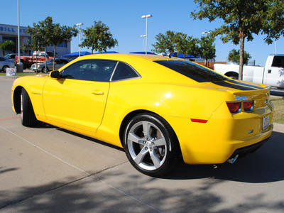 chevrolet camaro 2010 yellow coupe ss gasoline 8 cylinders rear wheel drive 6 speed manual 76205