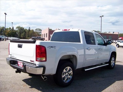 gmc sierra 1500 2012 white sle flex fuel 8 cylinders 4 wheel drive not specified 44024