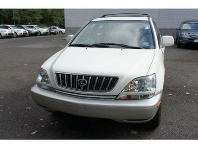 lexus rx 300 2001 white gold suv gasoline 6 cylinders all whee drive 4 speed automatic 07712