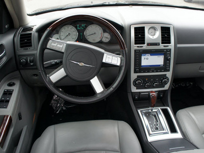 chrysler 300 2006 black sedan c hemi gasoline 8 cylinders rear wheel drive automatic 98371