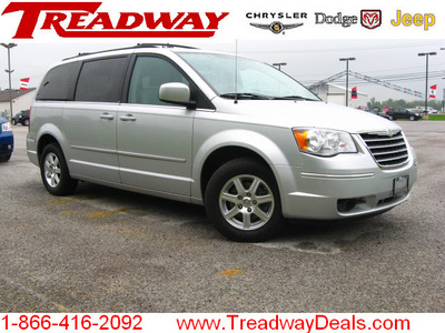 chrysler town and country 2008 silver van touring gasoline 6 cylinders front wheel drive automatic 45840