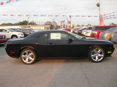 dodge challenger 2012 black coupe se flex fuel 6 cylinders rear wheel drive 5 speed automatic 62863