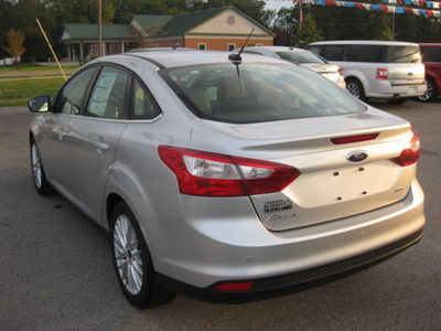 ford focus 2012 silver sedan sel gasoline 4 cylinders front wheel drive 6 speed automatic 62863