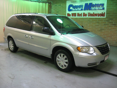 chrysler town and country 2006 silver van touring gasoline 6 cylinders front wheel drive automatic 44883