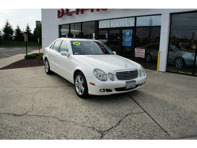 mercedes benz e class 2006 white sedan e350 4matic gasoline 6 cylinders all whee drive shiftable automatic 07724