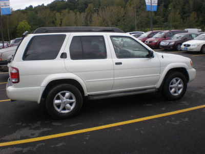 nissan pathfinder 2002 white suv gasoline 6 cylinders 4 wheel drive automatic 13502
