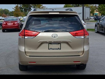 toyota sienna 2012 van gasoline 6 cylinders front wheel drive 6 speed automatic 46219