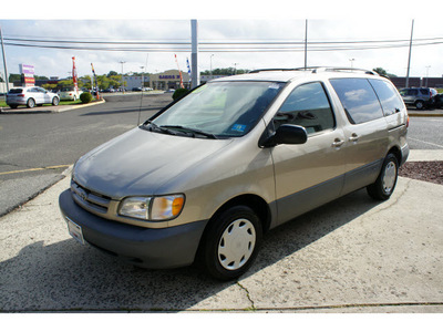 toyota sienna 2000 desert sand van le gasoline 6 cylinders front wheel drive 4 speed automatic 07724