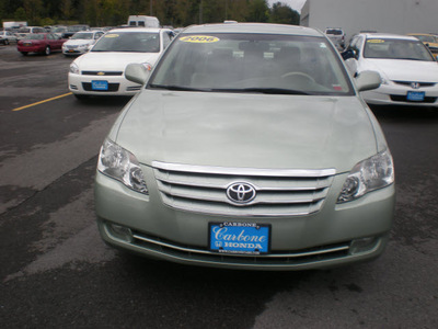 toyota avalon 2006 green sedan gasoline 6 cylinders front wheel drive automatic 13502