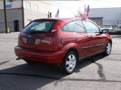 ford focus 2001 red hatchback zx3 gasoline 4 cylinders front wheel drive 5 speed manual 80229