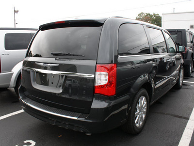 chrysler town and country 2012 dk  gray van touring l flex fuel 6 cylinders front wheel drive automatic 07730