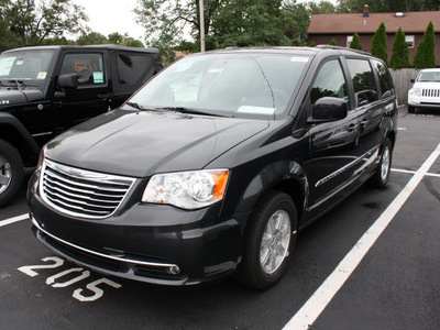 chrysler town and country 2012 dk  gray van touring flex fuel 6 cylinders front wheel drive automatic 07730