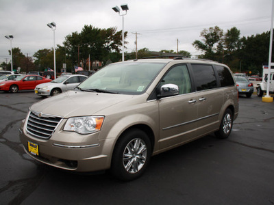 chrysler town and country 2008 lt  brown van limited gasoline 6 cylinders front wheel drive automatic 07730