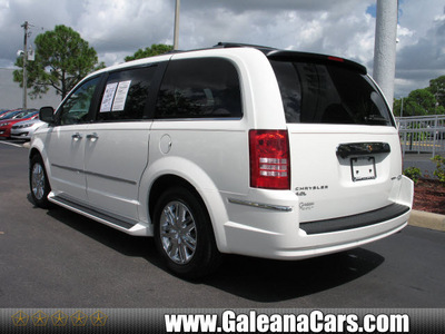 chrysler town and country 2010 whi van limited gasoline 6 cylinders front wheel drive 6 speed automatic 33912