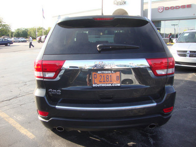 jeep grand cherokee 2011 gray suv limited gasoline 8 cylinders 4 wheel drive automatic 60443