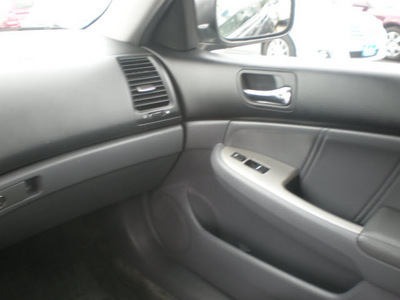 honda accord 2005 gray sedan ex gasoline 4 cylinders front wheel drive automatic 13502
