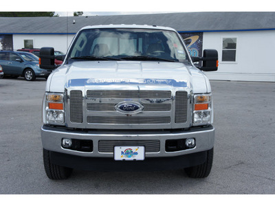 ford f 250 super duty 2009 white lariat gasoline 8 cylinders 4 wheel drive automatic 77388