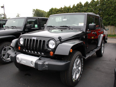 jeep wrangler unlimited 2012 black suv sahara gasoline 6 cylinders 4 wheel drive automatic 07730