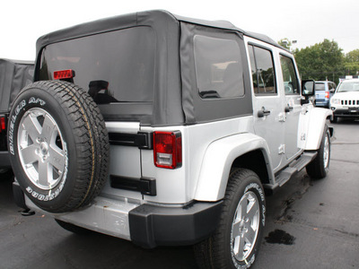 jeep wrangler unlimited 2012 silver suv sahara gasoline 6 cylinders 4 wheel drive automatic 07730