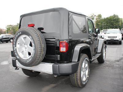 jeep wrangler 2012 black suv sahara gasoline 6 cylinders 4 wheel drive automatic 07730