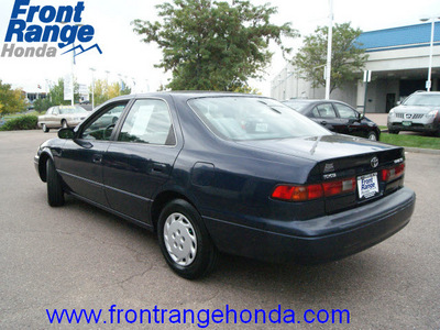 toyota camry 1998 blue sedan le gasoline 4 cylinders front wheel drive automatic 80910