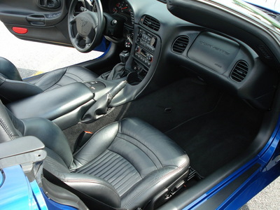 chevrolet corvette 2003 blue convertable gasoline v8 rear wheel drive automatic 17972