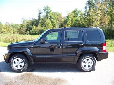 jeep liberty 2012 black suv sport gasoline 6 cylinders 4 wheel drive not specified 44024