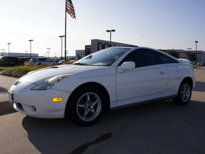 toyota celica 2000 white coupe gt gasoline 4 cylinders front wheel drive 5 speed manual 76018