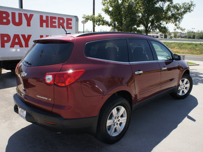 chevrolet traverse 2011 red suv lt gasoline 6 cylinders front wheel drive automatic 76205