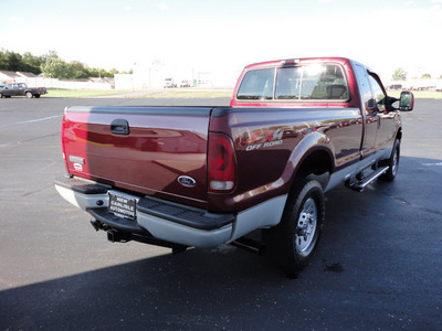 ford f 250 super duty 2005 dk  red xlt fx4 diesel diesel 8 cylinders 4 wheel drive automatic 45344