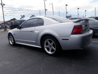 ford mustang 2004 silver coupe gt deluxe gasoline 8 cylinders rear wheel drive automatic 32401