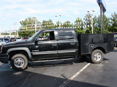 chevrolet silverado 2500hd 2004 black ls gasoline 8 cylinders 4 wheel drive automatic with overdrive 07701