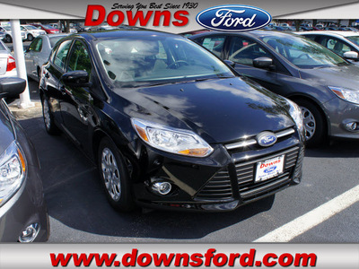 ford focus 2012 black hatchback se gasoline 4 cylinders front wheel drive automatic with overdrive 08753