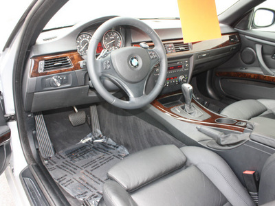 bmw 3 series 2010 silver 328i gasoline 6 cylinders rear wheel drive automatic 27616