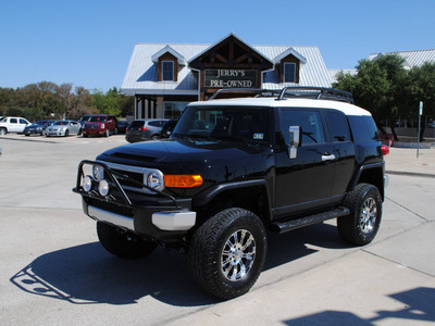 toyota fj cruiser 2010 black suv gasoline 6 cylinders 4 wheel drive automatic 76087