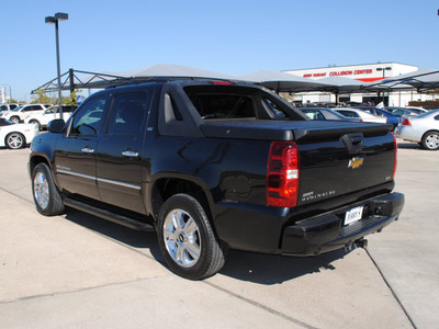 chevrolet avalanche 2010 black suv ltz flex fuel 8 cylinders 4 wheel drive automatic 76087