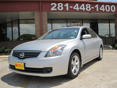 nissan altima 2008 silver sedan gasoline 6 cylinders front wheel drive automatic 77037