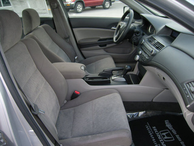 honda accord 2010 silver sedan lx gasoline 4 cylinders front wheel drive automatic 46219