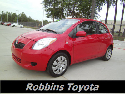 toyota yaris 2008 red hatchback gasoline 4 cylinders front wheel drive 5 speed manual 75503