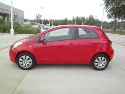 toyota yaris 2008 red hatchback gasoline 4 cylinders front wheel drive 5 speed manual 75503