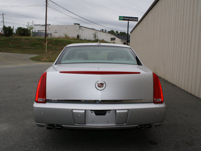 cadillac dts 2011 lt  gray sedan premium collection gasoline 8 cylinders front wheel drive automatic 27215