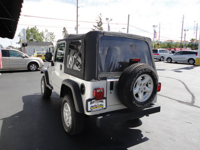 jeep wrangler 2006 silver suv x 4x4 gasoline 6 cylinders 4 wheel drive automatic 45005