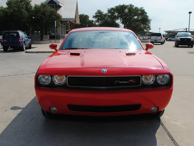dodge challenger 2010 red coupe r t gasoline 8 cylinders rear wheel drive automatic 76087