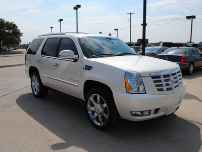 cadillac escalade 2011 white suv flex fuel 8 cylinders rear wheel drive automatic 76087